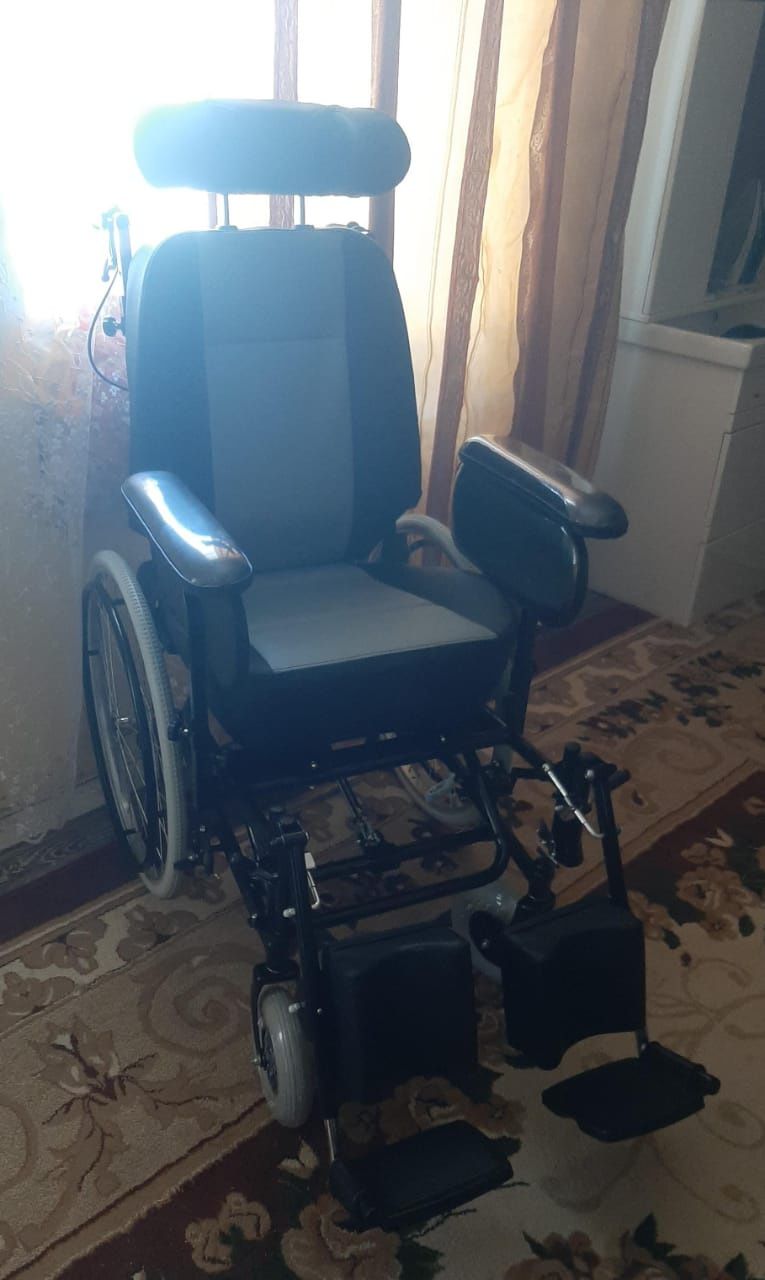Инвалидная коляска