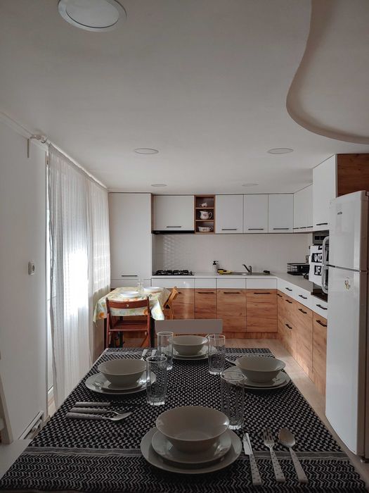 Apartament 3 camere , mobilat, 96mp,lux, Bușteni, cartier Valea Albă