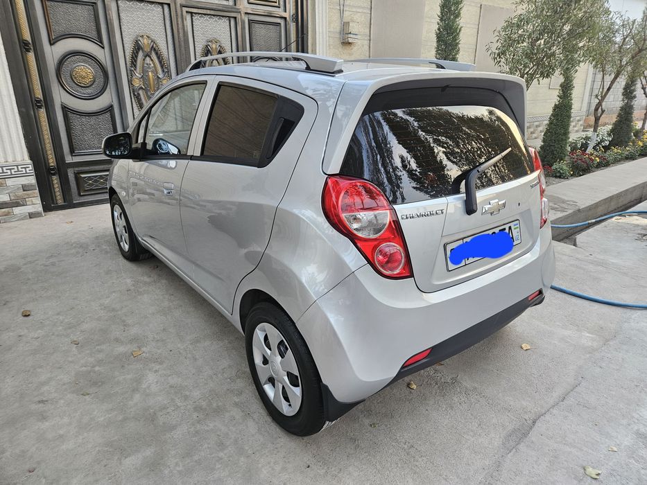 Срочни сотилади 2014