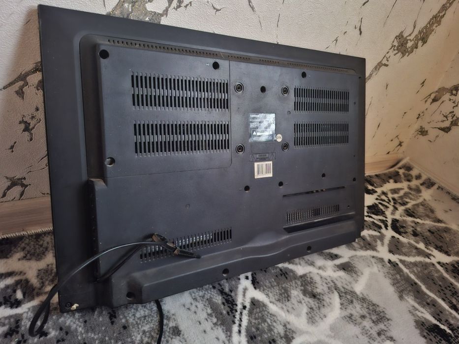 Плоский телевизор.