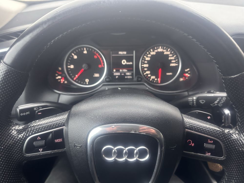 Vand Audi Q5 2.0 2011