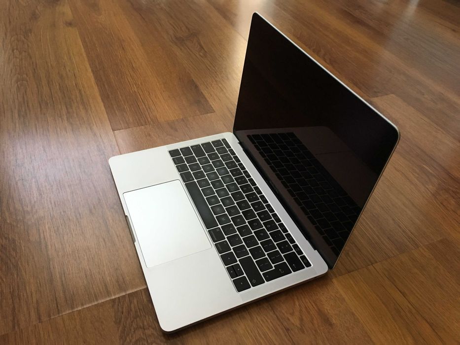13.3' Core i5 Apple MacBook Pro Mid 2017 8GB RAM/256GB SSD/Бат 8ч