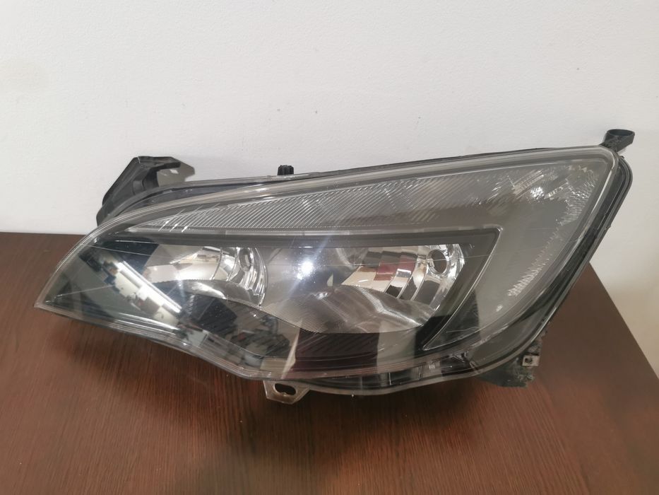 Far dreapta Opel astra J an 2012/2015