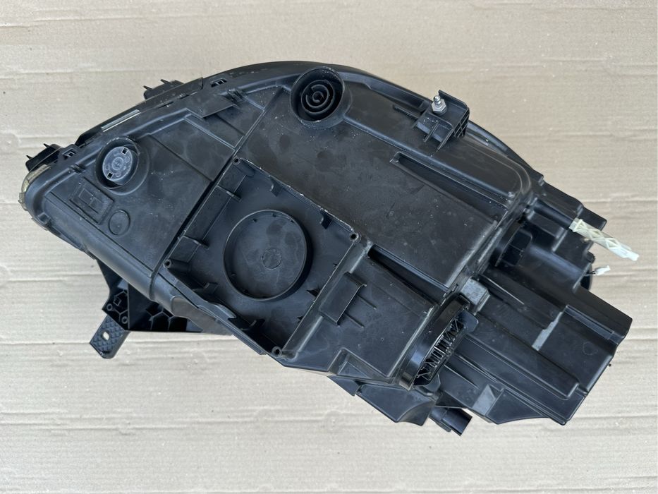 Far stanga Ford Puma : L1TB-13E015-EJ