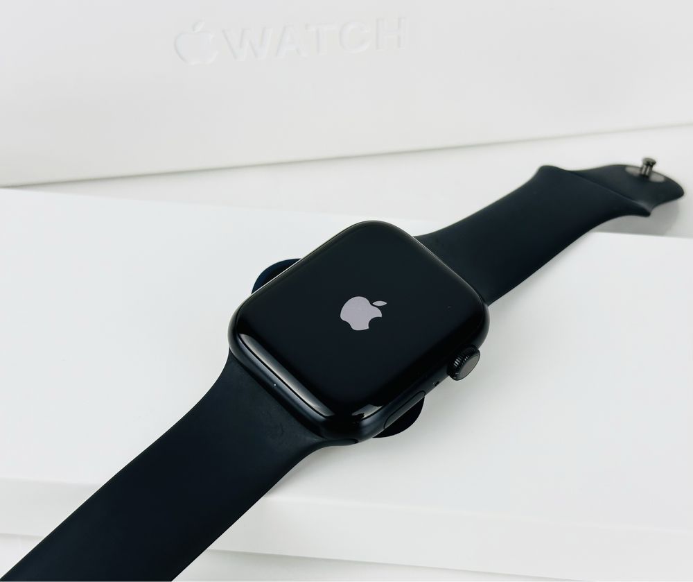Apple Watch Series 8 45mm GPS Midnight Отличен! Гаранция!