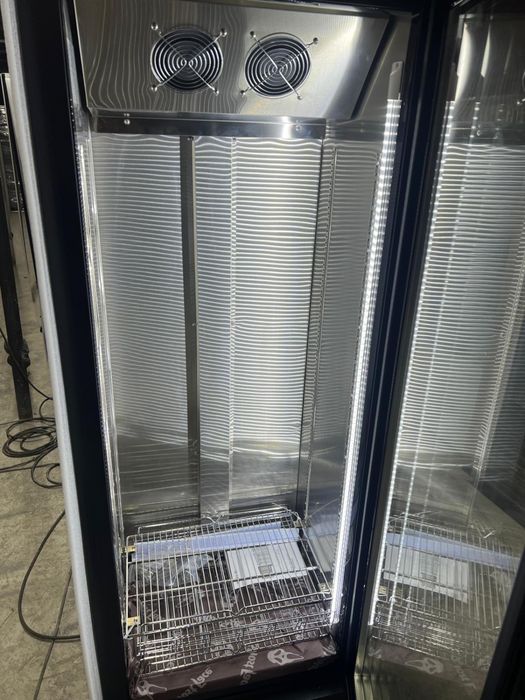 Vitrina frigorifica verticala NOUA pt racoritoare