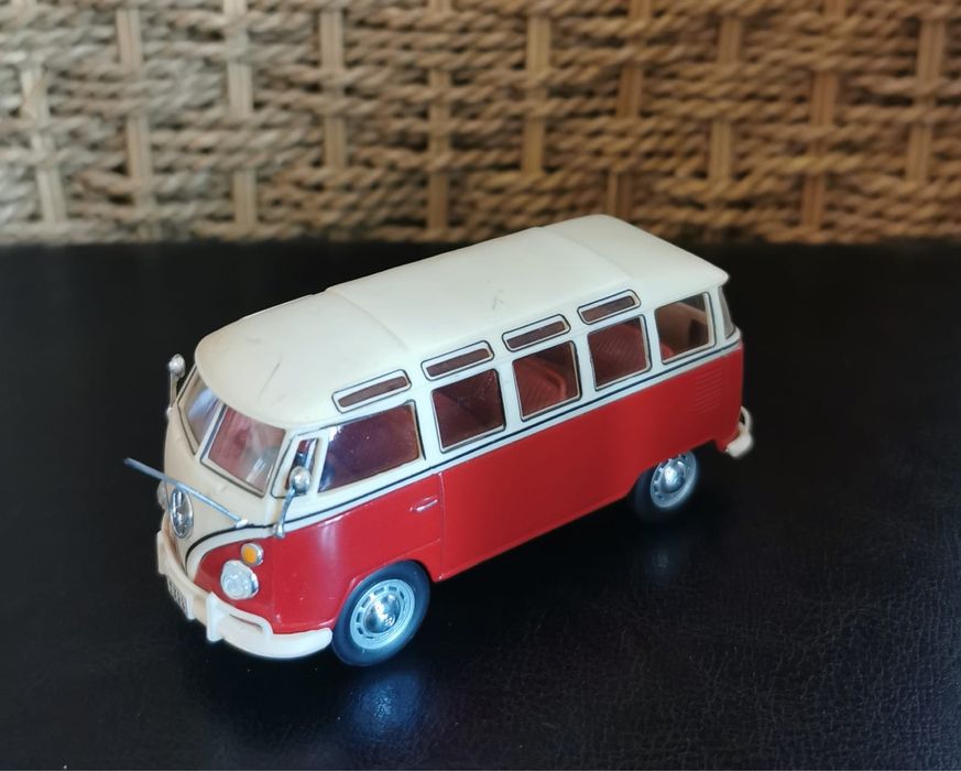 Количка hongwell cararama VOLKSWAGEN Автo.тип1-1963 Червен/бежов 1:43