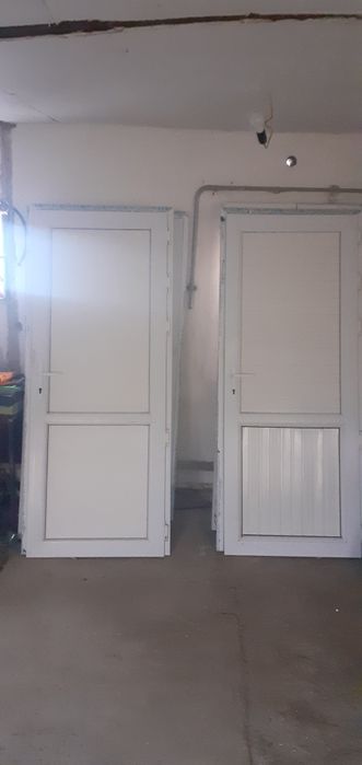 Продам пластиковых Дверь  высота 200   ширина 85 хорошем состояние