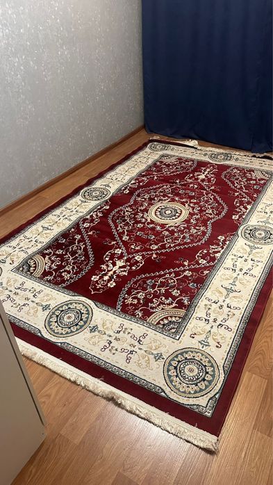 Продам палас в отличном состоянии