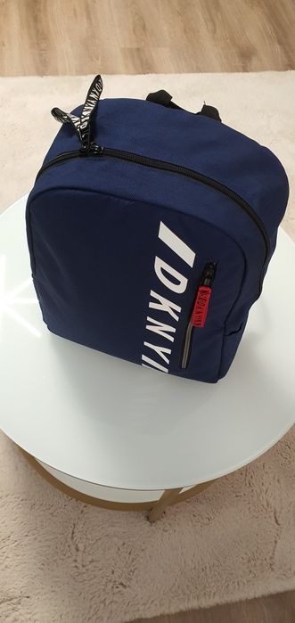 Rucsac DKNY original, nou.