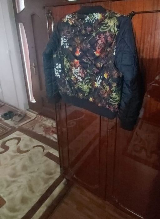 Greci moderne ,de  damă și de barbat Lee Cooper