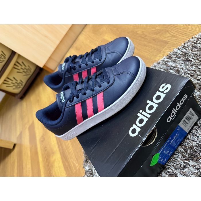 Papuci ADIDAS mărimea 34