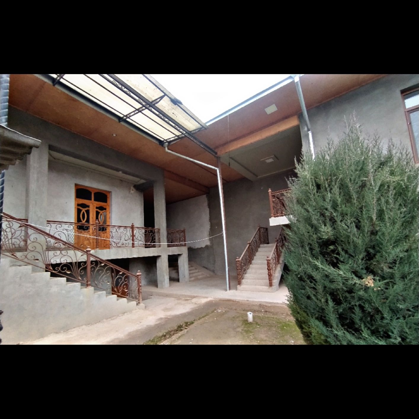 ҲОВЛИ Уй 2 қават 18 Сотих