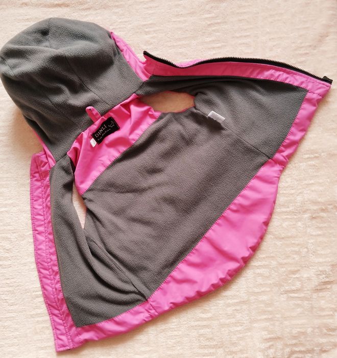 Утеплённая жилетка для девочки р.104 (3,5-5лет)