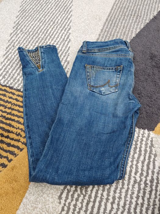 Джинсы б/у в отл состояний