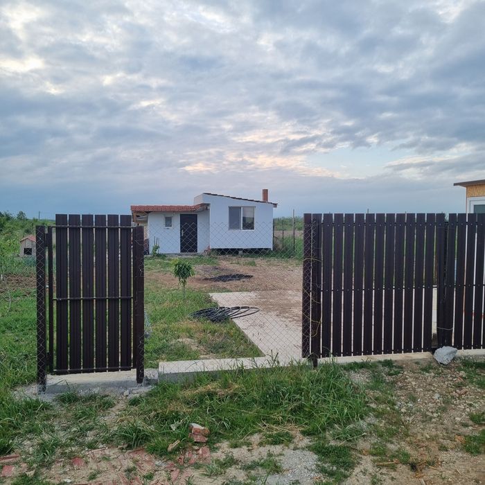 Vând teren intravilan cu Cabană din structură ușoară in Loc. Păușa BH