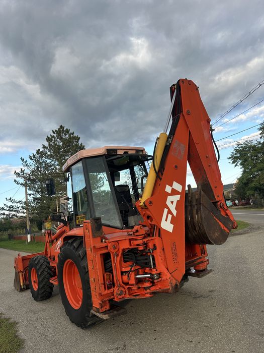Buldoexcavator Fai Komatsu
