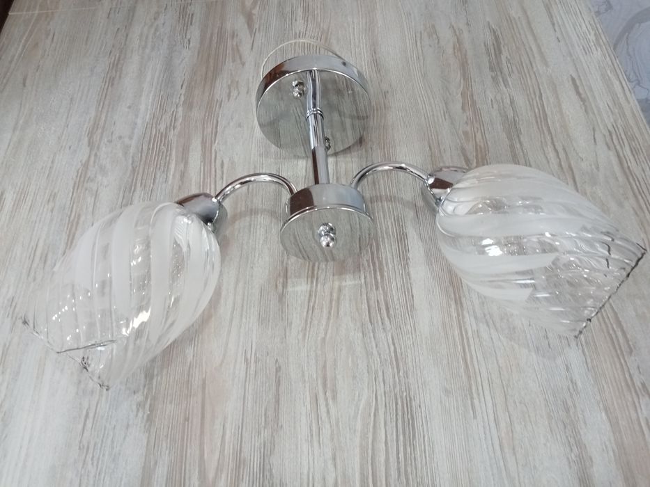 Люстры потолочные.