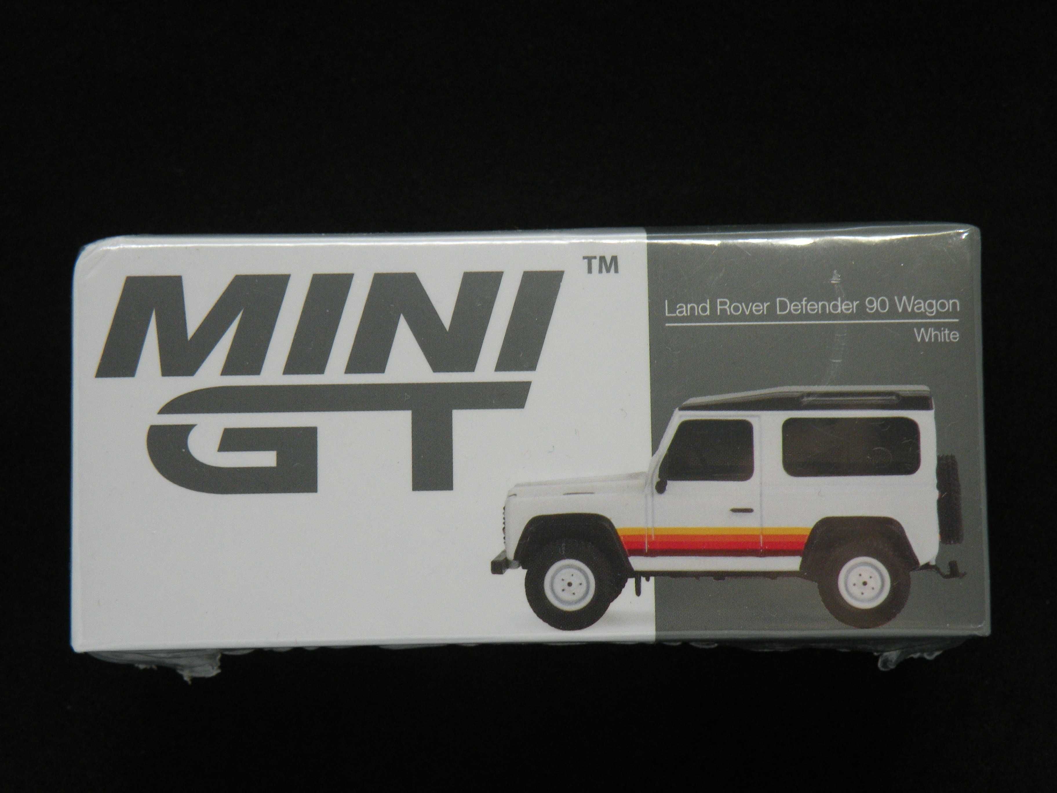 Macheta MiniGT Land Rover Defender 90 Wagon 1:64