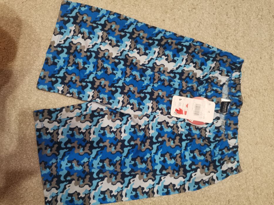 нови Дънки за момче на H&M 9год  Reserved  158 см