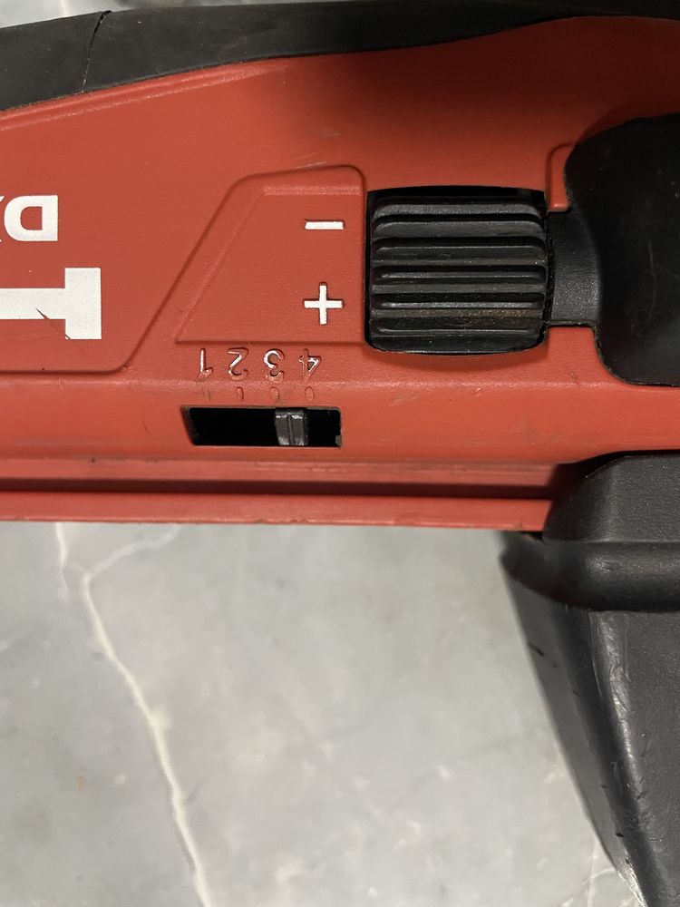 Уред за директен монтаж-Hilti DX 76 PTR