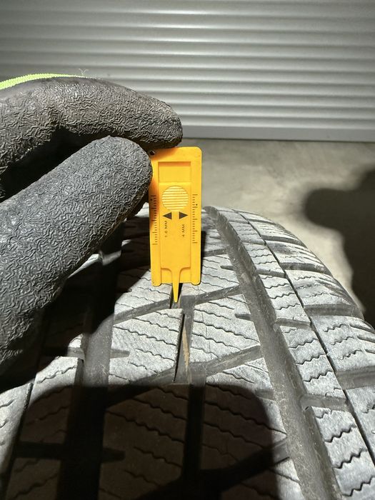 Cauciucuri iarna Falken 205 65 r16 C