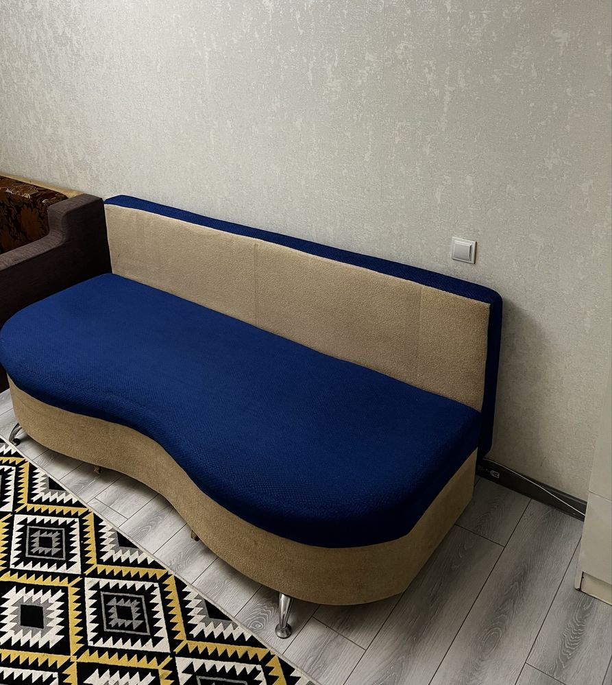 Кровать , диваны
