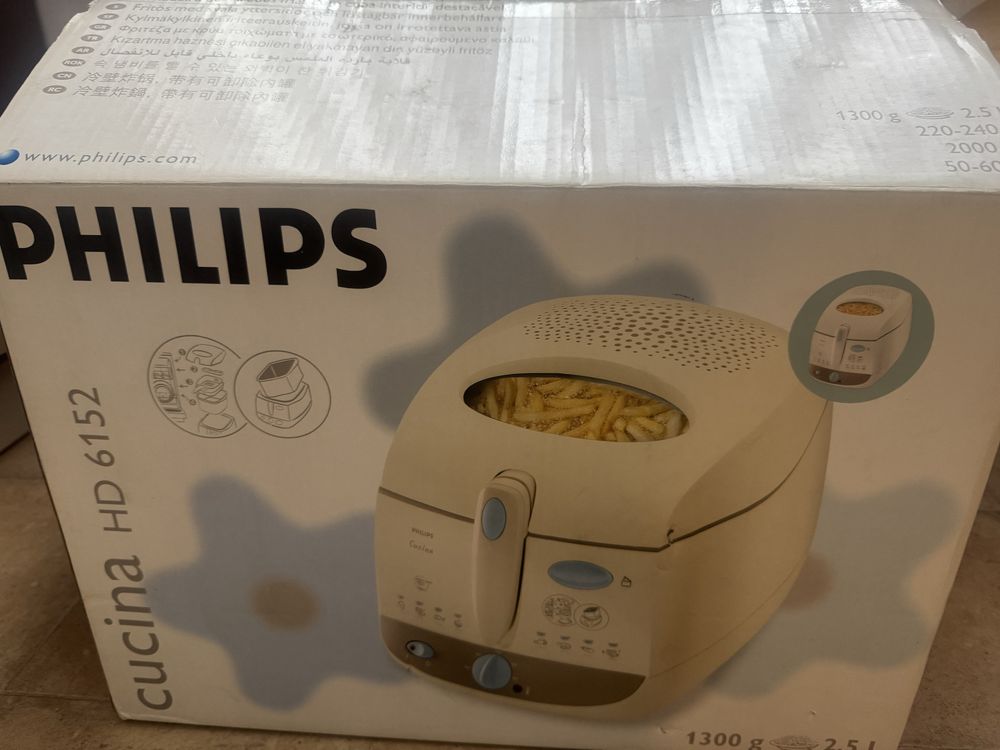 Vand friteuza  noua Philips Cucina