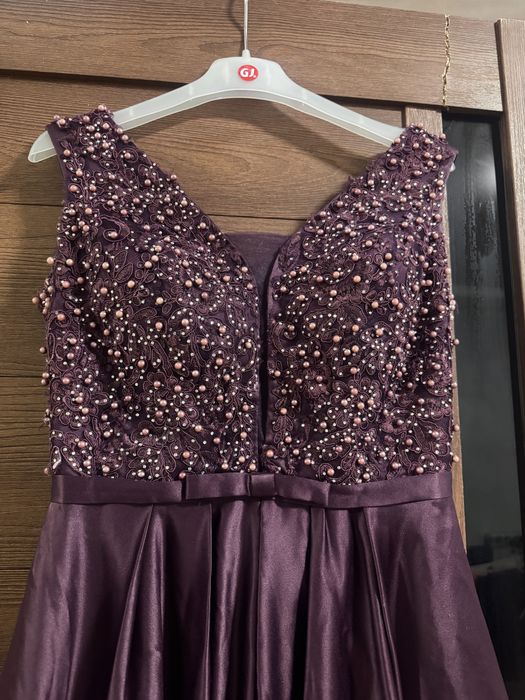 Платье размера С, пышное