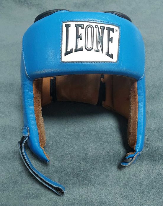 Продавам боксов шлем Leone 1947 състезение синьо CS400