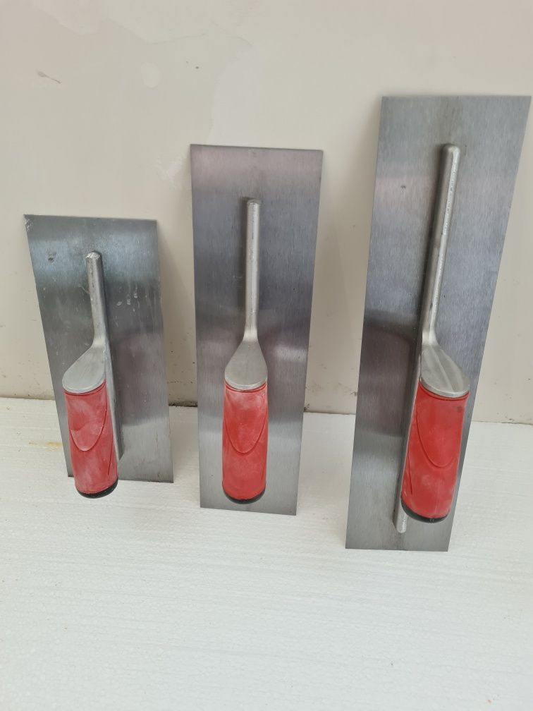 Vând gletiere din inox