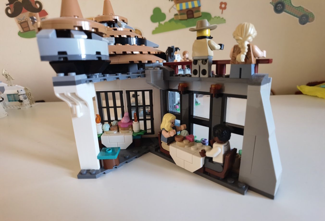 Продавам lego 76961