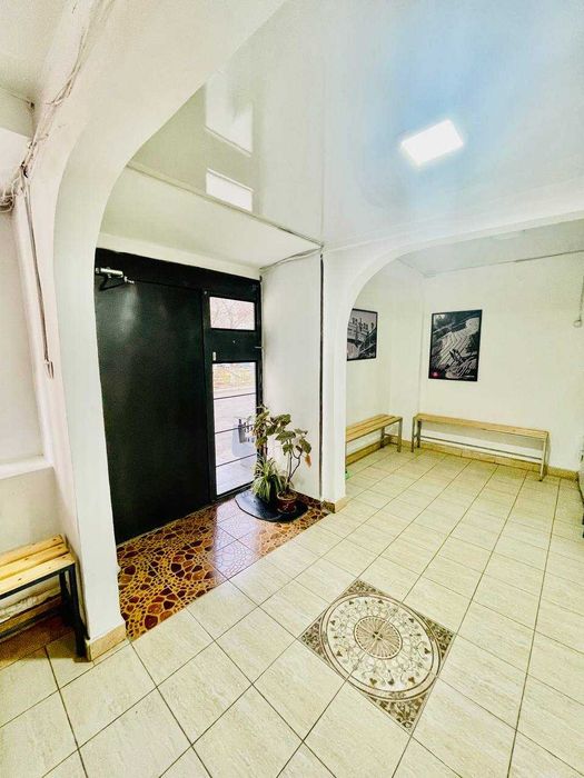 Продается квартира 3/9/18 92 м2