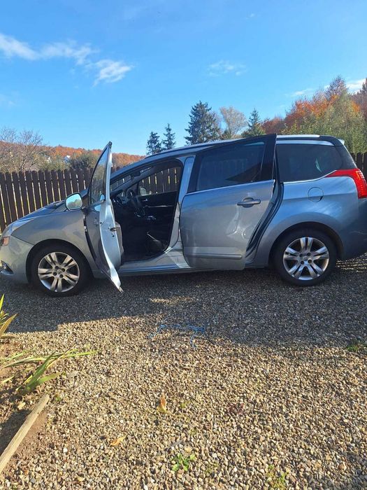 Peugeot 5008 1.6 benzina an 2010