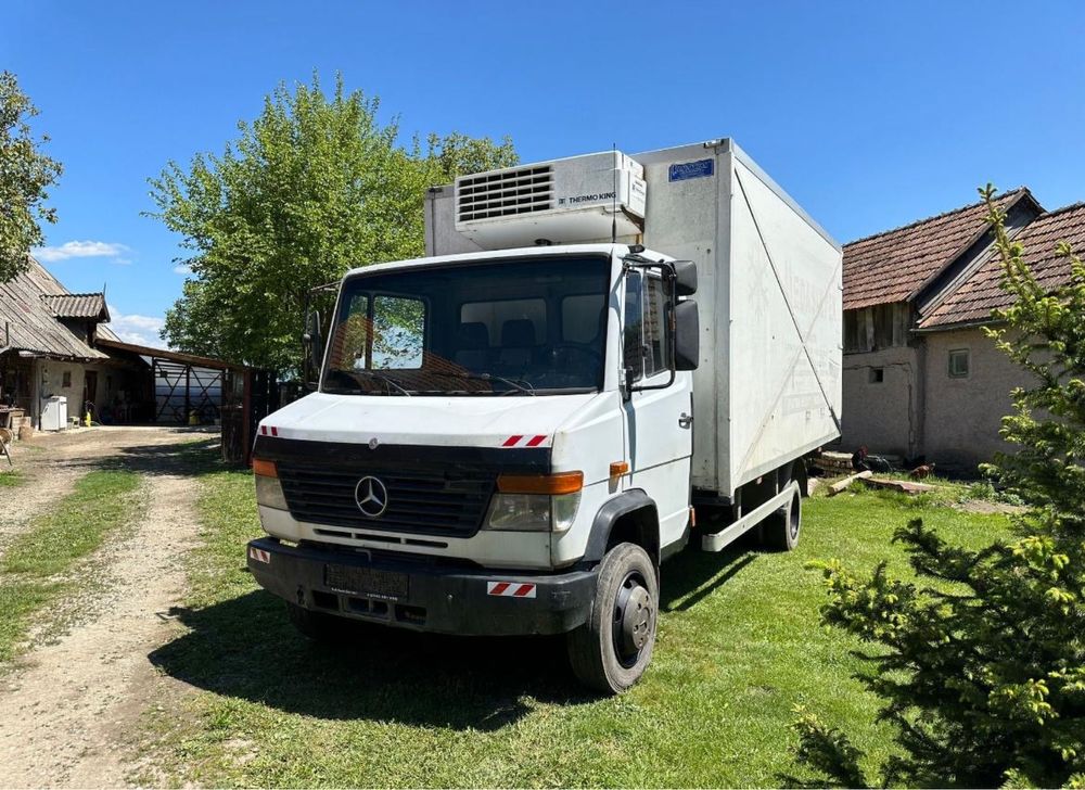 Mercedes Vario 814