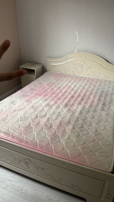 Кровать двуспальная