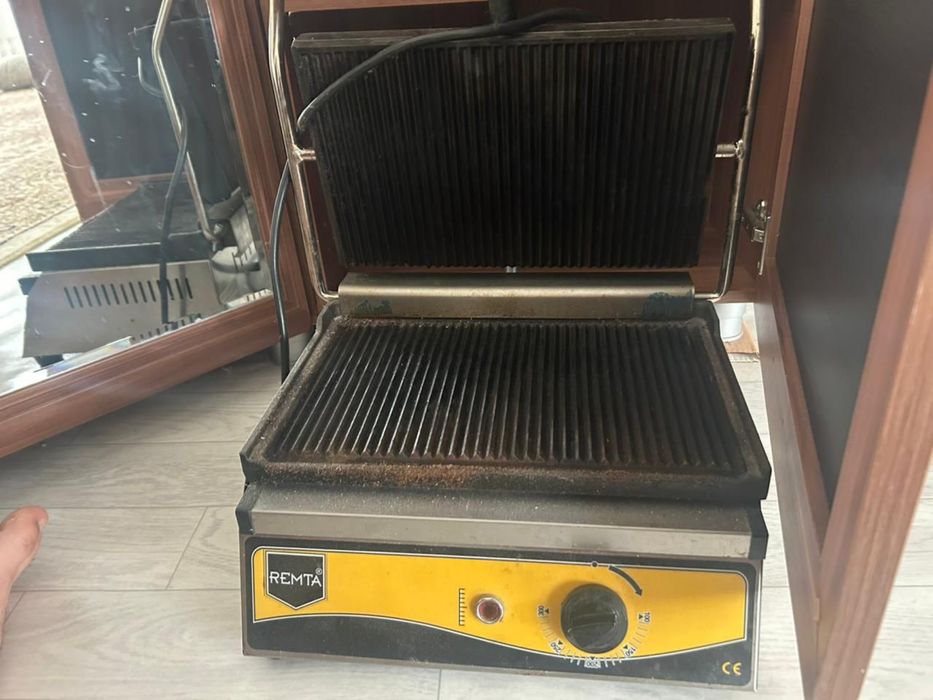 Тостер сатылады 90000 тенге келісеміз