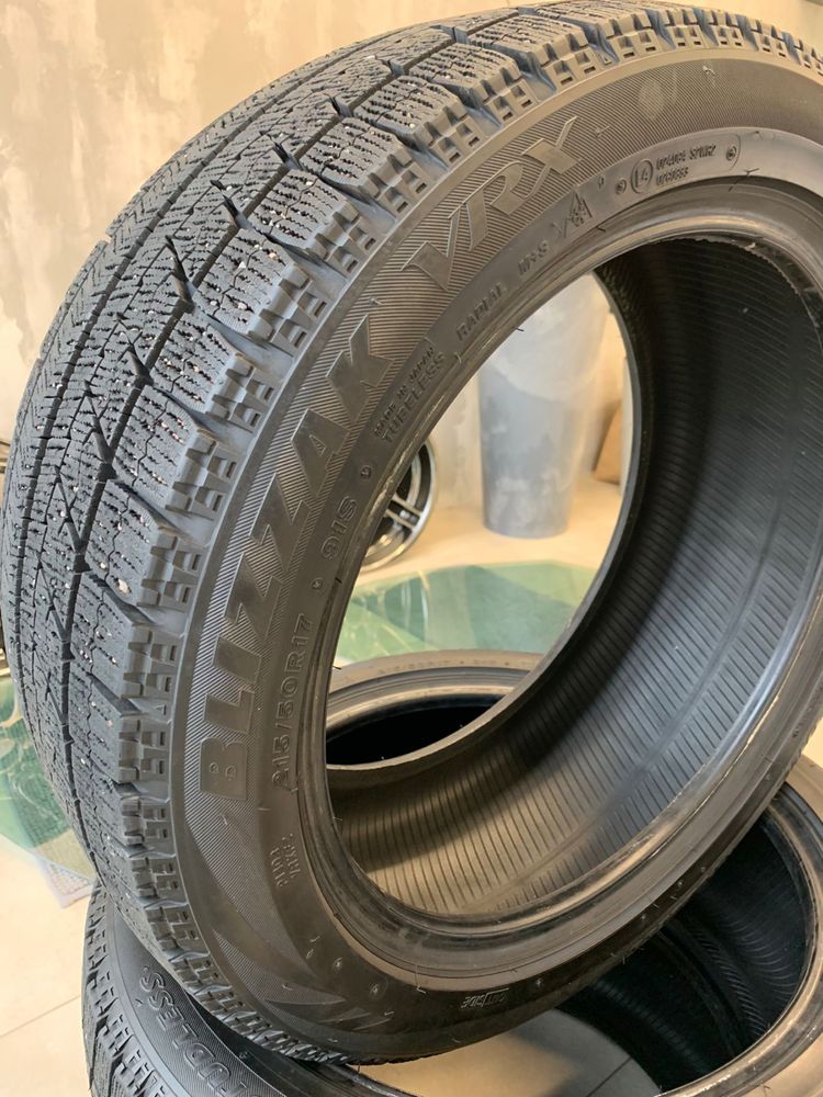 Зимняя резина Blizzak VRX 215/50R17