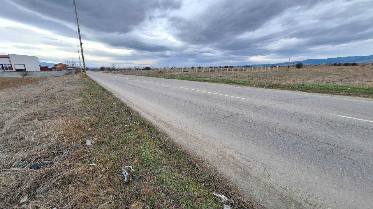 Продава се Парцел в Елин Пелин - 1776 кв.м за 100 €/кв.м - Снимка #4