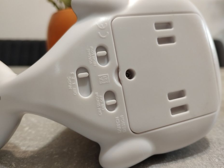 Zazu Wally proiector cu muzica și senzor de plâns