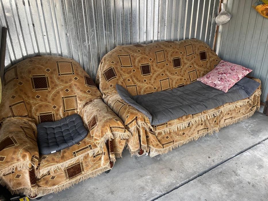 Продам диван и кресло