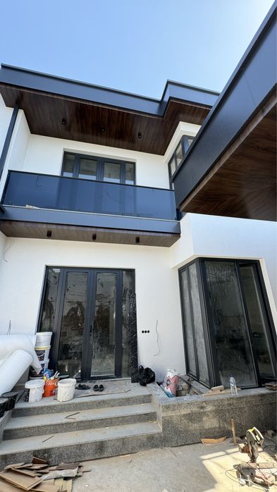 Продается Евро 2 Дома Штаб кукча 2 сот 6 ком 3 уровня