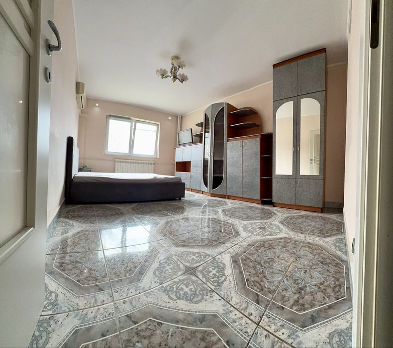 Apartament cu o camera 37 mp DECOMANDAT, luminos Et 1 Iosia de vanzare