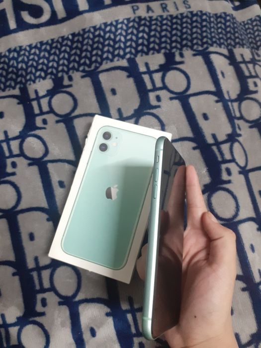 Продаётся Айфон 11