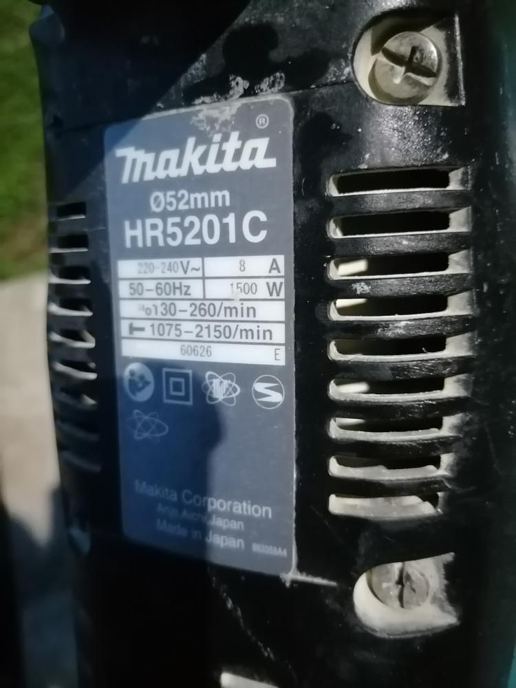 Перфоратор Makita в хорошем состоянии