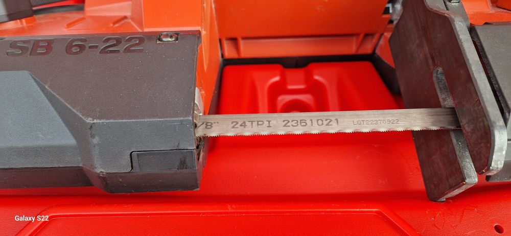 Hilti ferestrau panglica pe acumulator