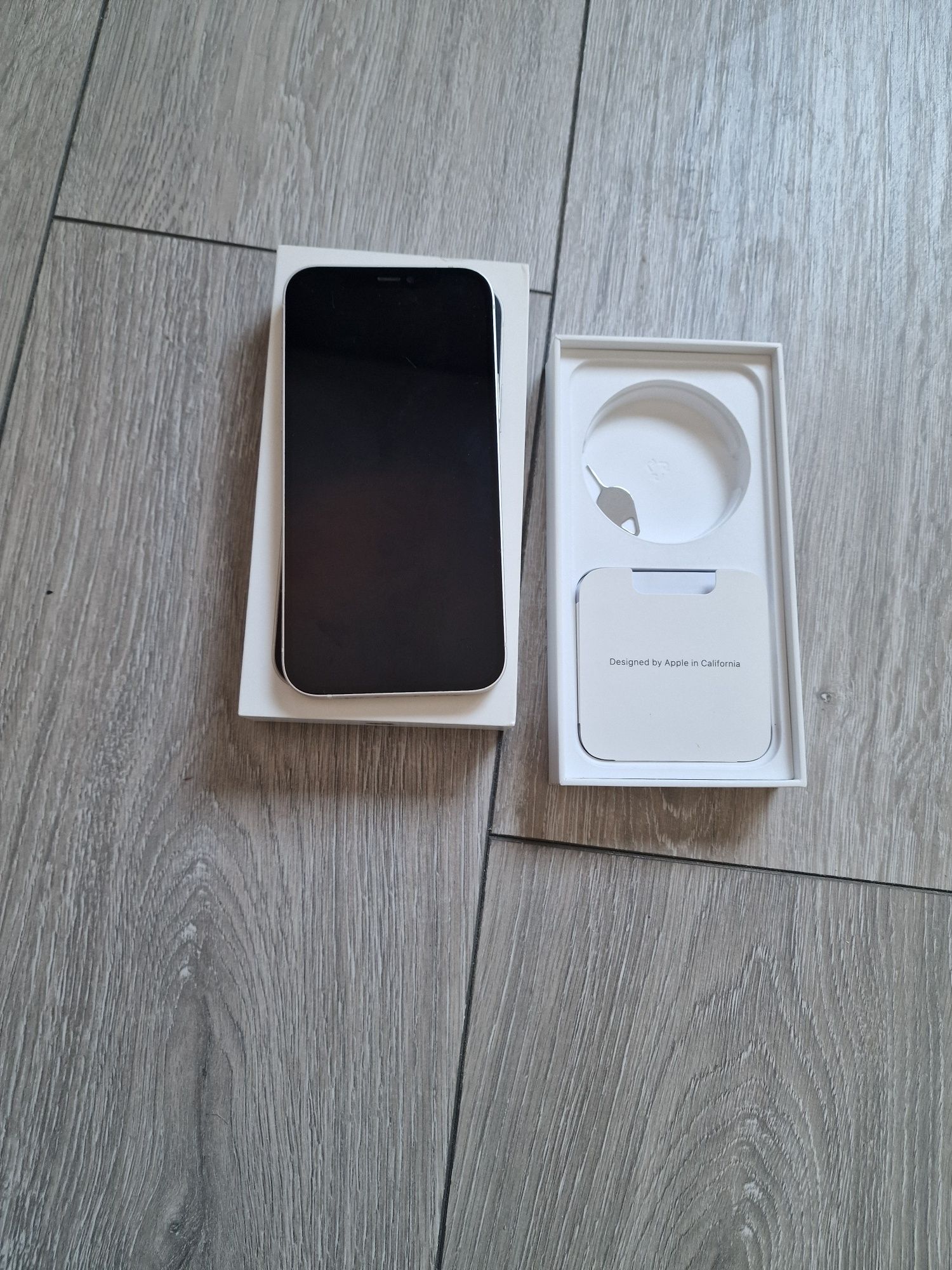 iPhone 12 - 128 GB