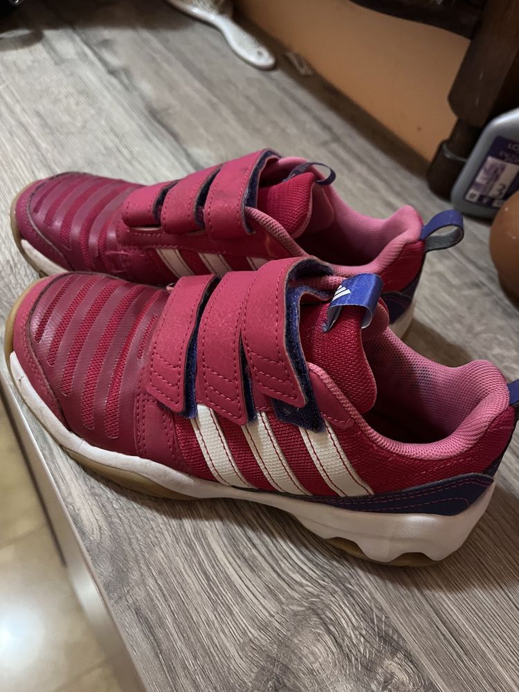 Маратонки adidas 33 намер