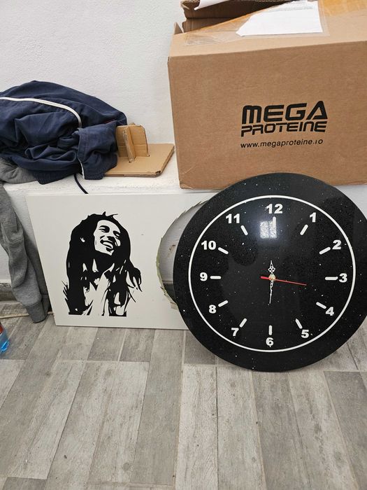 Ceas din marmura sau quartz compozit diferite modele si dimensiuni.