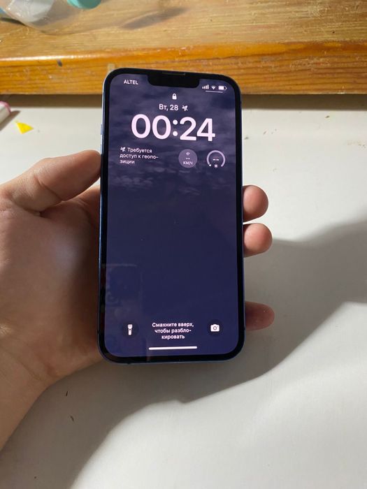 Продам 13 айфон